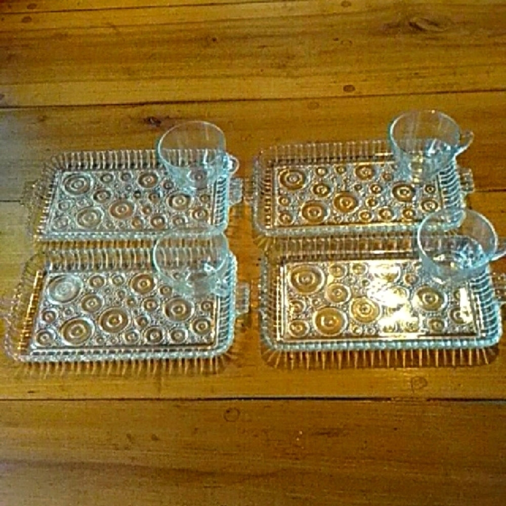 Vintage Anchor Hocking Plate and Cup Sets.